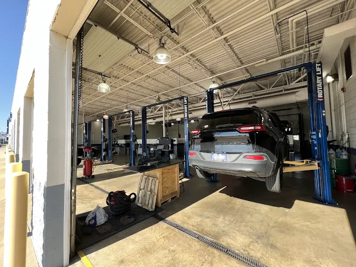 Auffenberg Hyundai Service Center 8