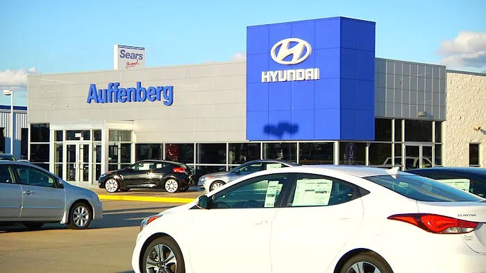 Auffenberg Hyundai Service Center 4