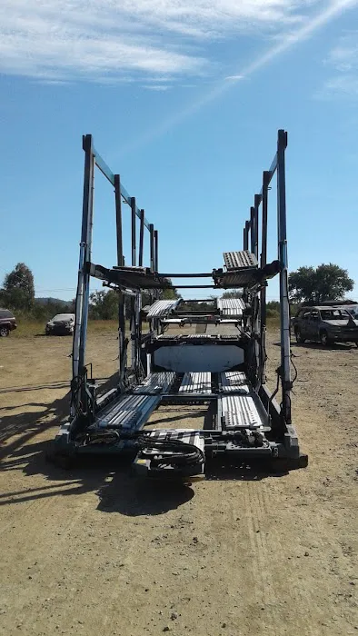Manus Road Auto Salvage 4