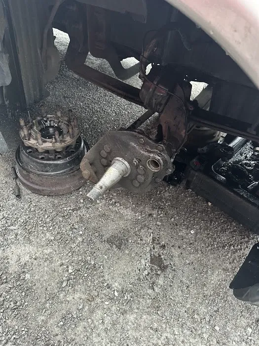 Adam mobile truck repair 2