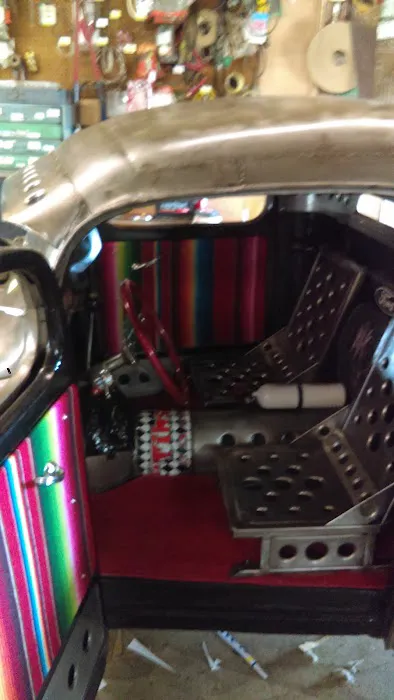 B & B Auto Trim Shop 7