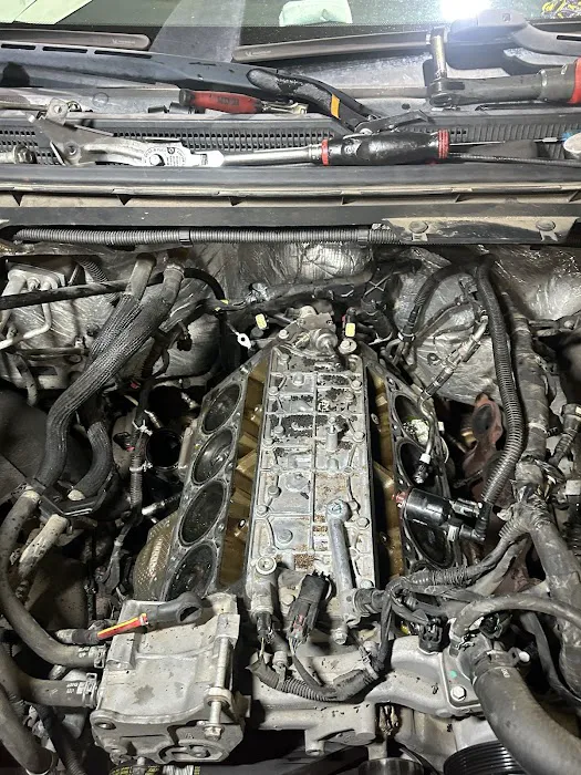 Lightning Automotive 6
