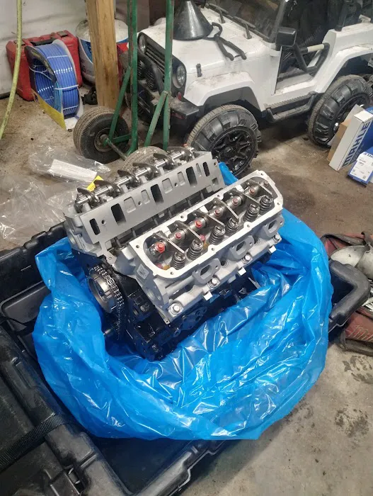 4 wheels auto repair and customs 3