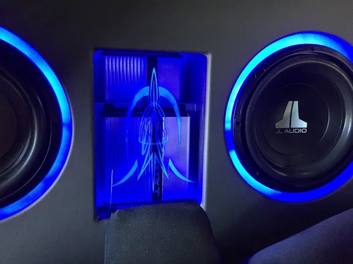 Freeman's Car Stereo 9