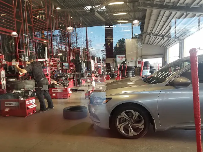 Discount Tire 0