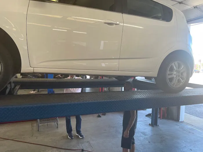Carlson Chevrolet Service 6