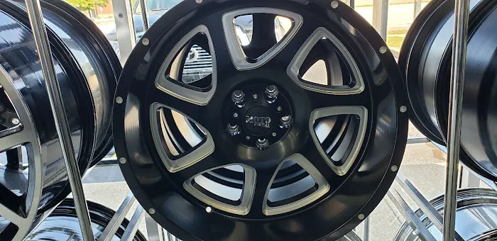 Black's Tire & Auto Service 1