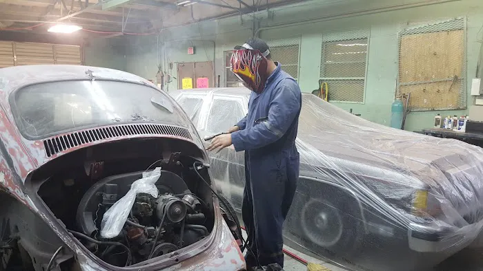 W&W Collision Center 0