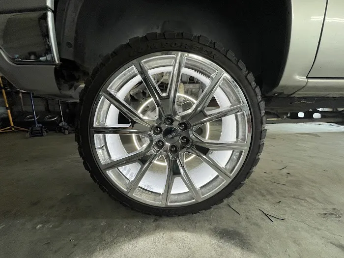 Luxurius Auto Boutique, LLC 0