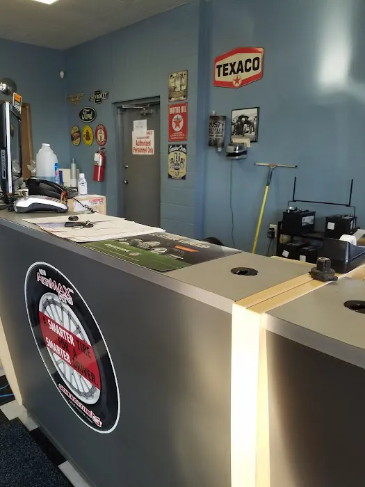 Ed's Automotive on Owen - a Main Street Auto shop 3