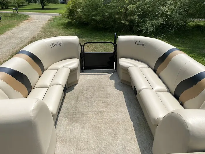 Jett’s auto & marine upholstery 0