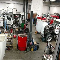 M & M Truck Center, Inc. ico