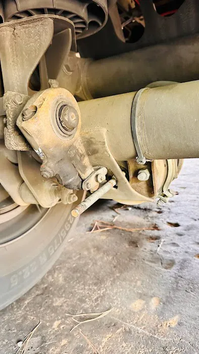 RW AUTO AND TRAILER REPAIR 6