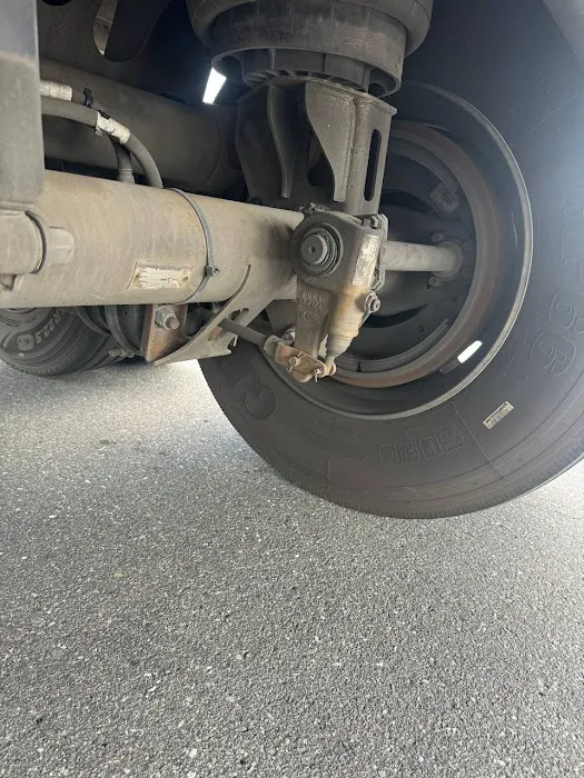RW AUTO AND TRAILER REPAIR 9
