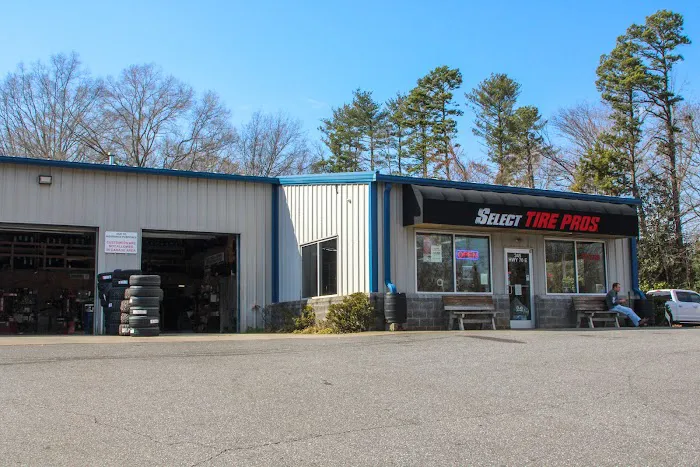 Select Tire & Automotive Hildebran - a Main Street Auto shop 8