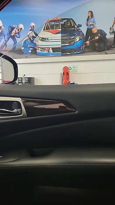 Valvoline Instant Oil Change 8