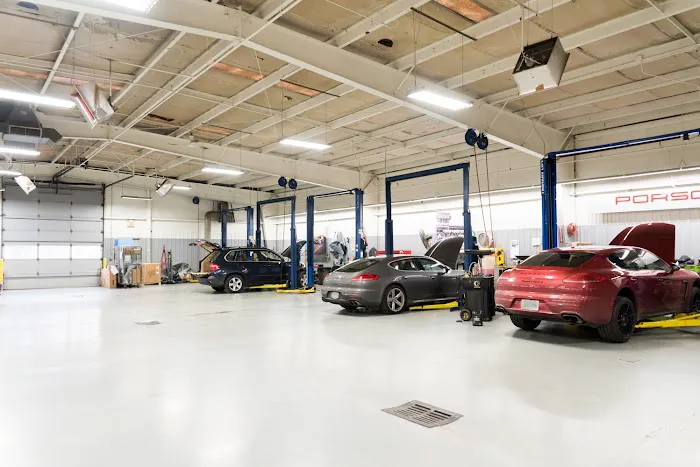 Rick Hill Porsche Service Center 2
