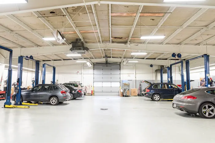 Rick Hill Porsche Service Center 4