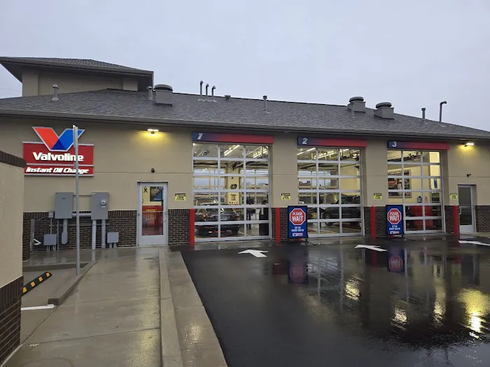 Valvoline Instant Oil Change 6