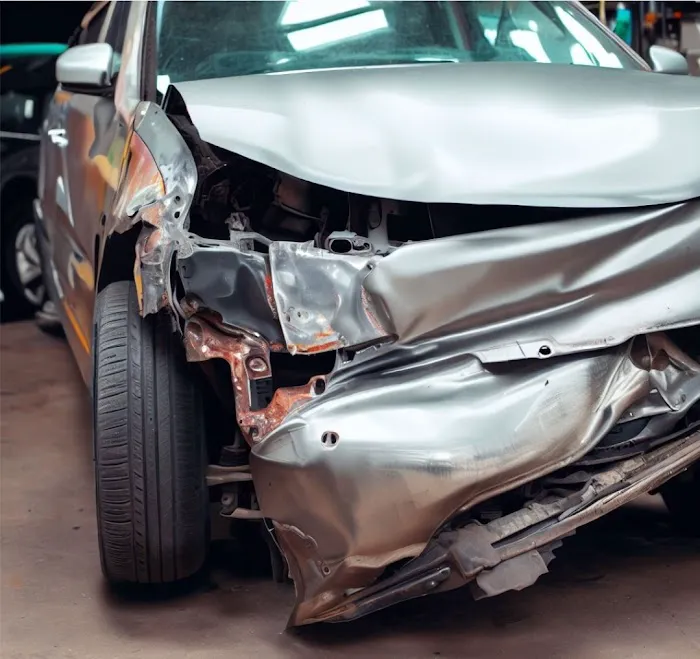 B & E Collision and Auto Sales 0