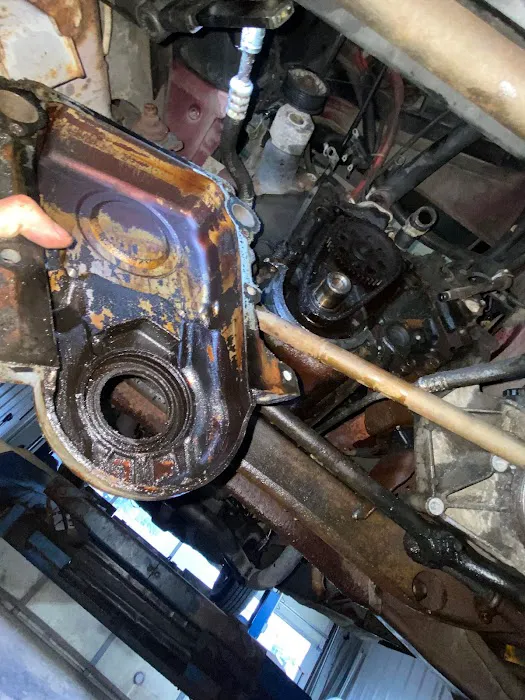 Cuce' Auto Repair 6