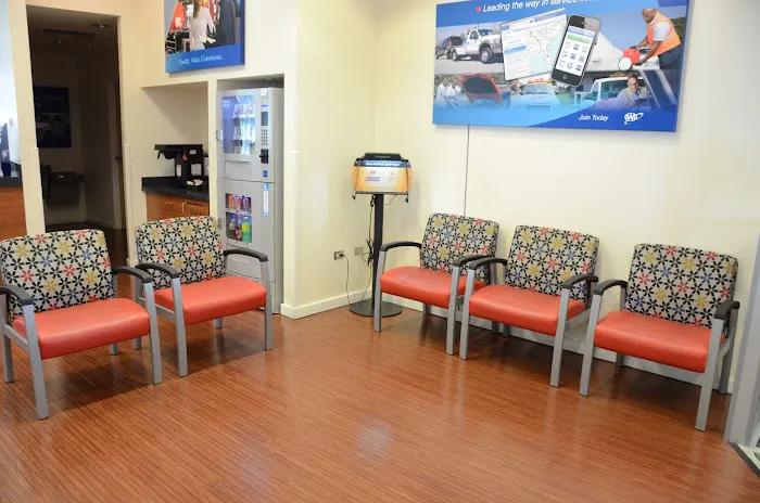 AAA North Riverside Car Care Plus 8