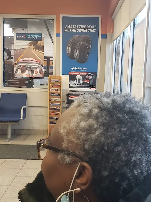 Quick Lane at Zeigler Ford of North Riverside 8