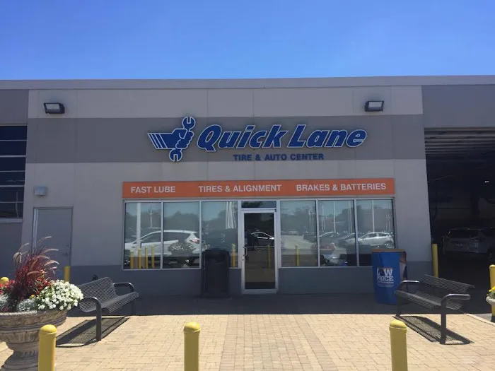 Quick Lane at Zeigler Ford of North Riverside 4