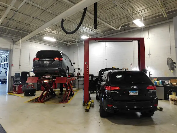 Hawk Chrysler Dodge Jeep Ram Service Department 8