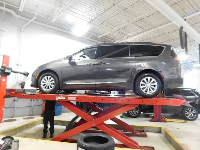 Hawk Chrysler Dodge Jeep Ram Service Department 6