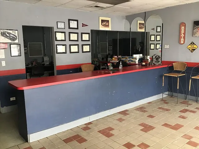 C & R Auto Service 0