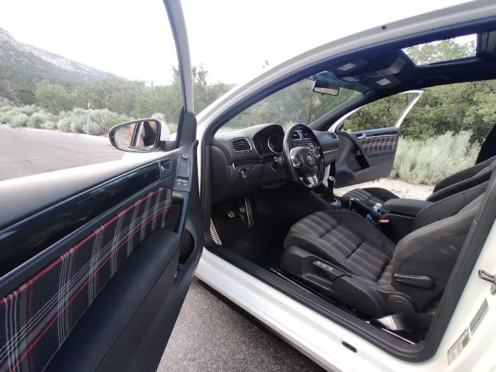 Ian's Auto Interiors, Inc . 7