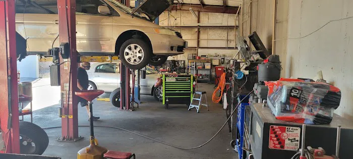 Akamai Automotive Mechanic Shop 6