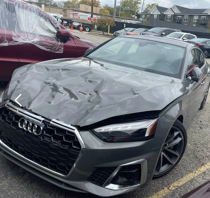 M Work Auto Body Toledo 3