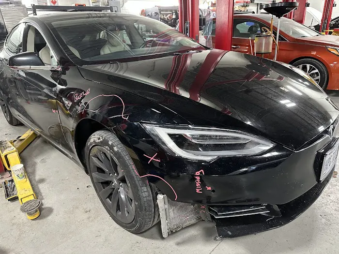 M Work Auto Body Toledo 6
