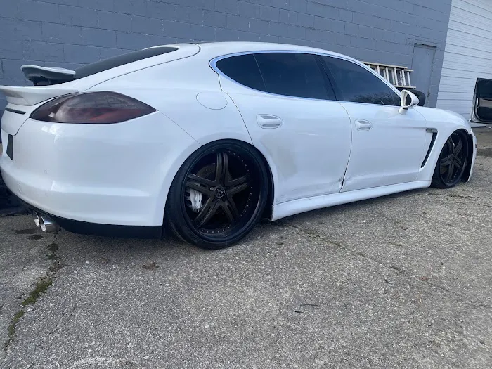 Da Vinci Collision & Customs 6