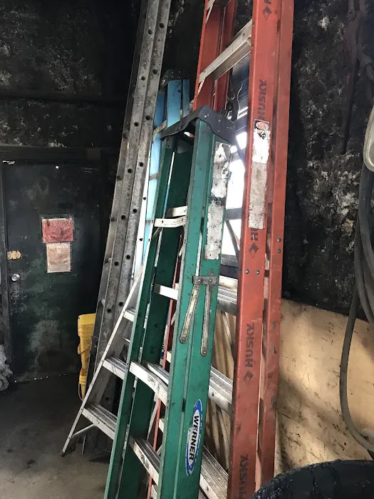 Dave's Tristate Truck Service 0