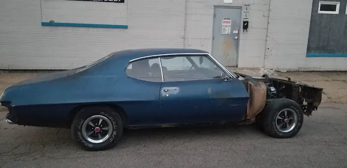 Paul's Auto Body 0