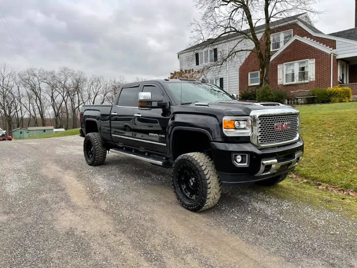 Wheel and Tire Shop 9