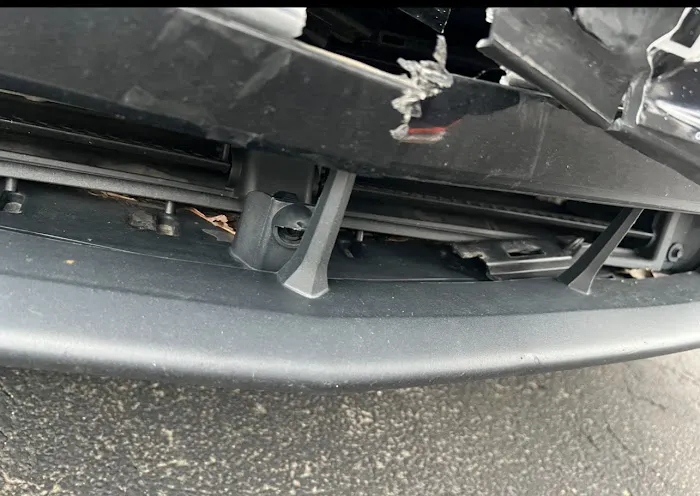 CDE Collision Center-Calumet Ave. 0