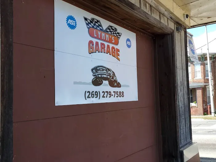 Lynn's Garage 1