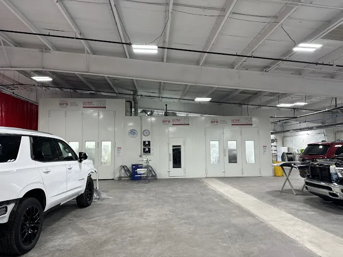 LaFontaine Collision Center & Body Shop of Lansing 4