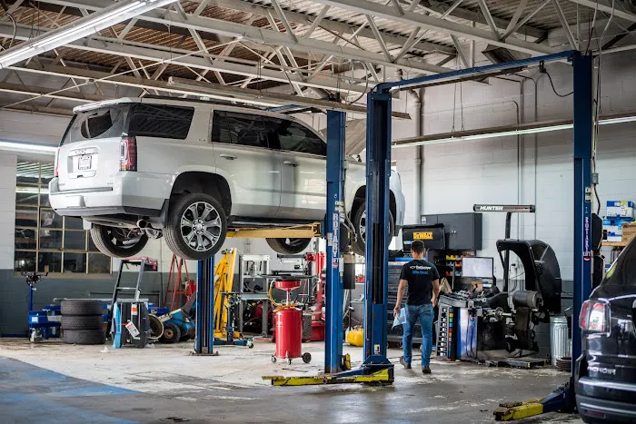 DeNooyer Chevrolet Marshall Service 3