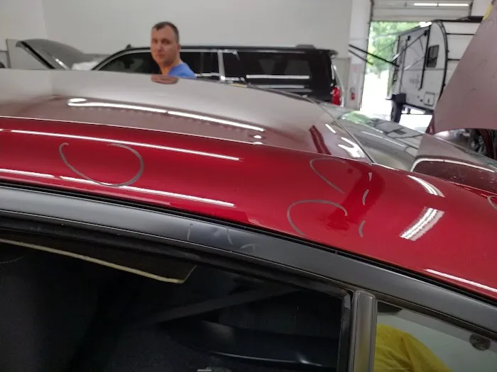 Ronnie's Auto Specialists 0
