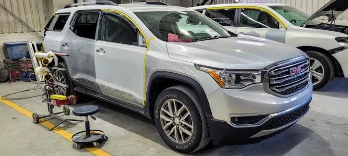 Labadie Auto Collision Center 8