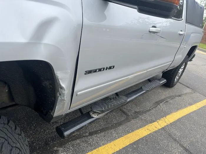 MI Car Automotive & Collision 2