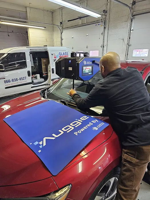 National Auto Glass & Mirror 4