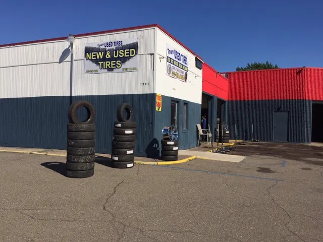 Town Used Tire 0