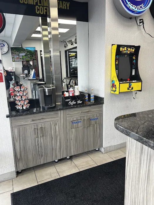 Beech Monroe Service Center - GOODYEAR 9