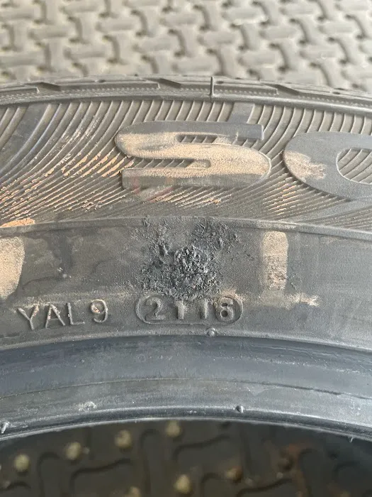 Lalos Tire Shop 4